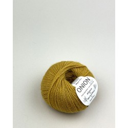 alpaca + merino wool + nettles - onion