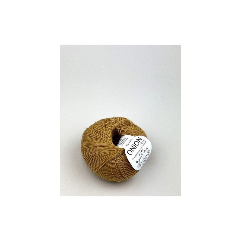 soft organic wool + nettles - onion