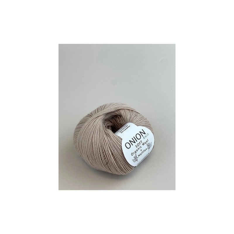 soft organic wool + nettles - onion